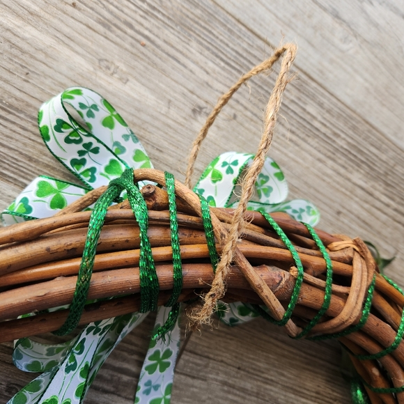 ☘️ SAINT PATRICK'S DAY LEPRECHAUN GNOME SHAMROCK GRAPEVINE WREATH ☘️ - Picture 11 of 11